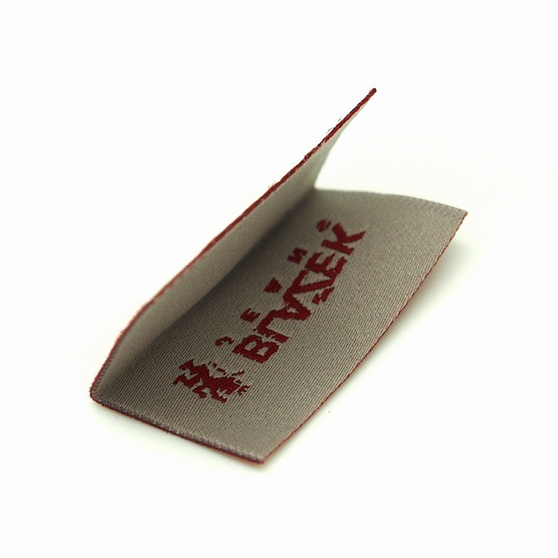 怎么控制织唛布标的品质？